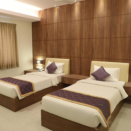 The Pommels Business Hotel Bangalore Exterior photo