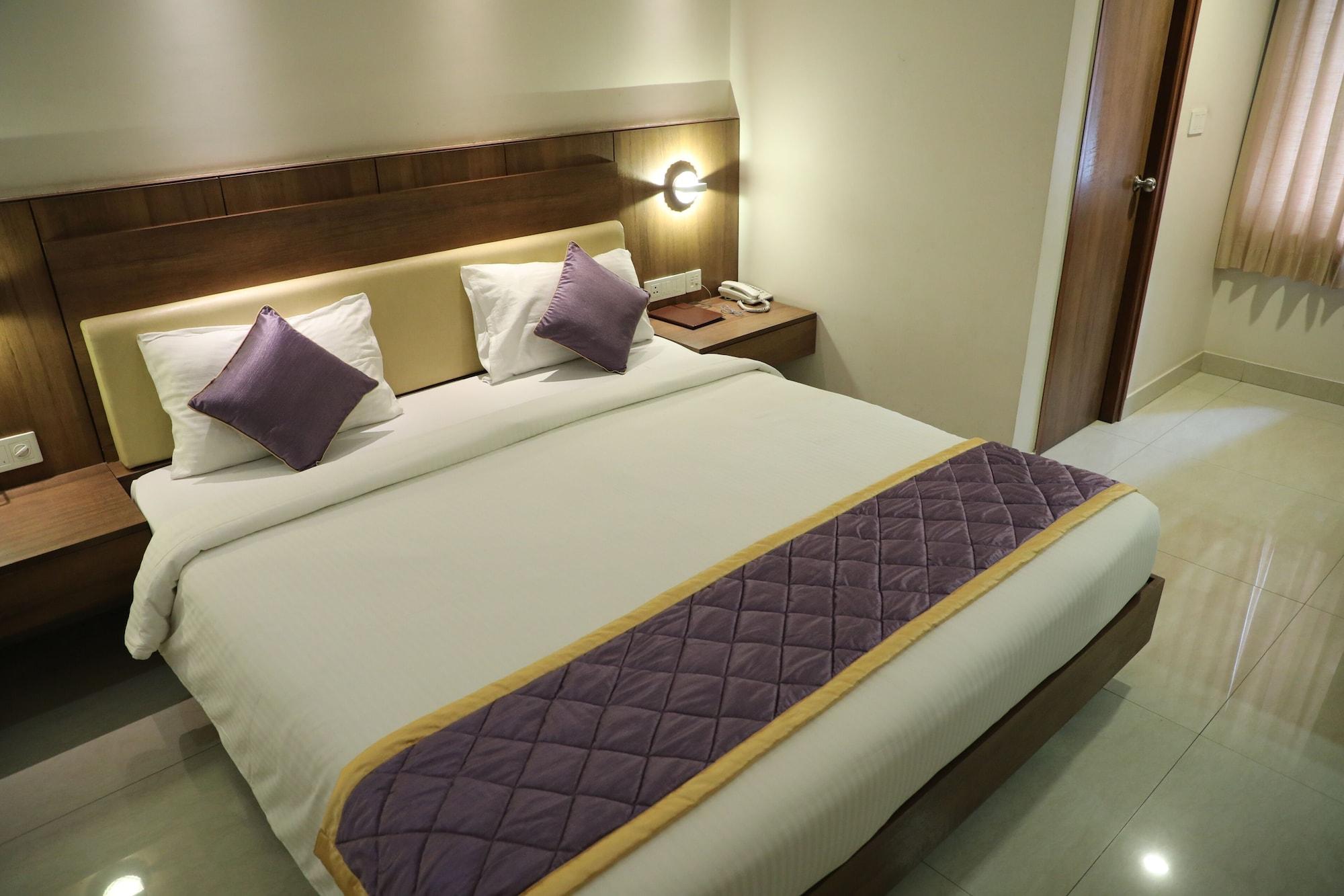 The Pommels Business Hotel Bangalore Exterior photo