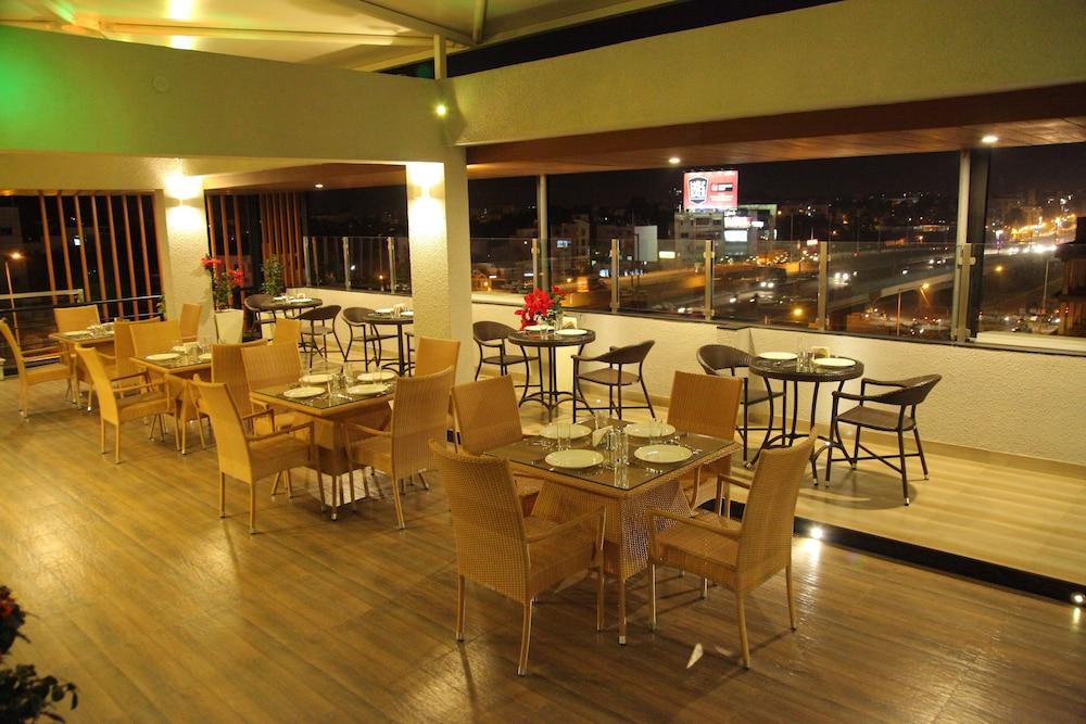 The Pommels Business Hotel Bangalore Exterior photo